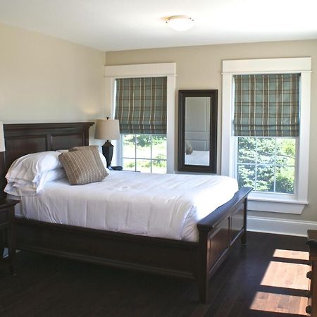 Oceanstone Seaside Resort 페기스 코브 외부 사진